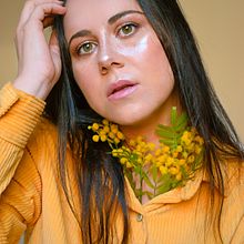Sesión "Yo me quedo en casa". Un proyecto de Fotografía, Fotografía artística, Fotografía de moda y Fotografía de retrato de Laura Irún - 19.11.2020