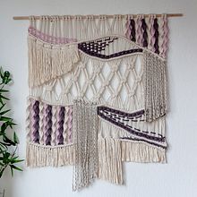 Mi Proyecto del curso: Introducción al macramé: creación de un tapiz decorativo. Macramé, Accessor, Design, Arts, Crafts, Interior Design, Decoration, and Fiber Arts project by Loly P - 11.26.2020