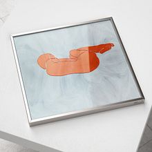 Sitting woman - stained glass technique. Un proyecto de Interiorismo de Tomek Mucha - 20.07.2016