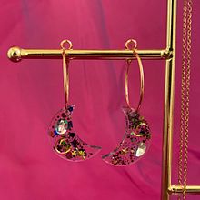 Celestial accessories Autumn/Winter 2020. Un progetto di E-commerce, Fashion design, Fotografia di moda, Instagram e Design di gioielli di Mia Winston-Hart - 01.12.2020