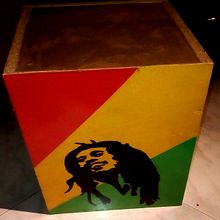cajon peruano. Een project van  Beeldende kunst van Antionio Perez-aranda Palacios - 04.12.2020