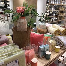 Escaparates y espacios comerciales Zara Home Barcelona 2017/2018. Retail Design, and Set Design project by David López Sevillano - 02.01.2018