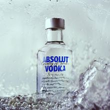Edición Especial Absolut.. Un progetto di Fotografia di prodotti di Aaron Walls - 10.11.2016