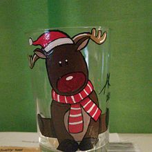 Christmas Deer on a Cup. Painting, and Product Design project by Juancarlo Diaz Cintron - 12.12.2020