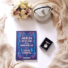 Alicia en el País de las Maravillas / Instagram. Un projet de Photographie, Photographie smartphone et Instagram de Milena - 14.12.2020