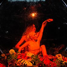 Escenografía #LOSAMANTES. Un proyecto de Diseño de moda y Escenografía de Luis Mazuecos - 14.07.2018