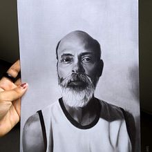 Meu projeto do curso: Retrato realista com lápis grafite. Traditional illustration, Fine Arts, Sketching, Pencil Drawing, Drawing, Portrait Drawing, Realistic Drawing, Artistic Drawing, and Figure Drawing project by Aline Moraes - 12.22.2020