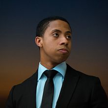 Portrait (Mr Briggs). Un progetto di Fotografia, Fotografia di moda, Fotografia di ritratto, Fotografia digitale, Fotografia all'aperto, Fotografia di interni, Fotografia lifest, le, Fotografia per Instagram e Ritocco fotografico di Luis Aguilar - 24.12.2020