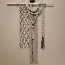Mis primeros tres proyectos hecho en técnica de macrame gracias a Belen Senra y su curso Introduction to Macramé: Creation of a Decorative Tapestry :) Estoy muy orgullosa de mi misma :). Arts, Crafts, and Macramé project by Aneta - 12.28.2020