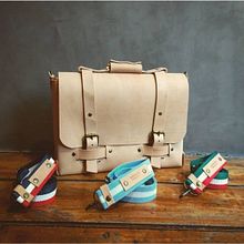 Notebook Briefcase. Street Art, Woodworking, Sewing, Creativit, Animation, Arts, Crafts, Film, Video, TV, Photographic Composition, Communication, Concept Art, Cop, writing, Creating with Kids, Game Development, Pencil Drawing, Figure Drawing, Retail Design, Lighting Design, Interior Design, Jewelr, Design, and Logo Design project by Gustavo Annoni - Annoni Bags - 12.29.2020