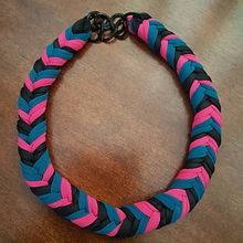 My first 3 colours collar. Un projet de Artisanat de Anna - 30.12.2020