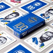 Deportivo Alavés x Naipes Fournier. Un progetto di Belle arti, Bozzetti, Br, ing, Br, identit, Comunicazione, Creatività, Disegno, Disegno a matita, Disegno anatomico, Disegno artistico, Disegno di ritratti, Disegno realistico, Direzione artistica, Design, Product design, Graphic design, Illustrazione tradizionale, Pittura digitale e Pubblicità di Guillem Bosch - 02.01.2021