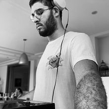 Proyecto de domestika . Music project by l_o_n_s_o_musicdj - 01.04.2021