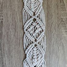 My project in Macramé Jewelry course: bracelet and lamp shade . Macramé project by Ruxandra Grosu - 01.06.2021
