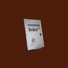 Coração de Leão. Een project van Redactioneel ontwerp van Luana Furtado Carvalho - 15.11.2015