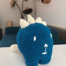 Mi Proyecto del curso: Gatosaurio. Un projet de Art textile, Artisanat, Conception de jouets , et Crochet de Ale Vega - 04.01.2021