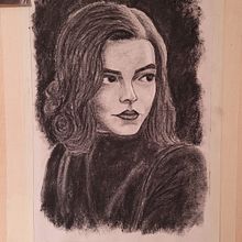 Mi Proyecto del curso: Retrato realista al carboncillo. Un progetto di Disegno, Disegno di ritratti, Disegno realistico e Illustrazione tradizionale di Paula de Tierra - 09.01.2021