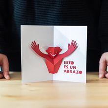 ¡MANOS ARRIBA! Esto es un abrazo. Arts, Crafts, Graphic Design, and Paper Craft project by Noelia Barreda - 11.30.2020