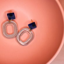 My project in Resin Jewellery Design course. Accessor, Design, Jewelr, and Design project by Filly Sannnino - 01.13.2021