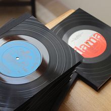 Vinyl Notebooks. Un progetto di Br, ing, Br, identit, Instagram e Marketing per Instagram di Ana Mendez - 15.01.2021
