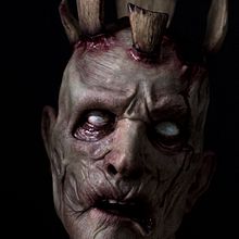 Escultura comestible en chocolate moldeable Zombie King. Un proyecto de Creatividad, Escultura y Modelado 3D de Marc Suárez - 29.10.2019
