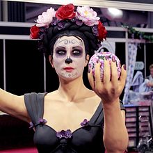 Escultura comestible en chocolate blanco de una Catrina mexicana. Un proyecto de Creatividad, Escultura y Modelado 3D de Marc Suárez - 20.10.2018