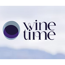 WineTime . Projekt z dziedziny Design, Liternictwo c, frowe, Projektowanie logot i pów użytkownika rayna_sp - 19.08.2023