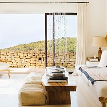 Ibiza House. Un progetto di Fotografia di interni di James Rajotte - 08.02.2021