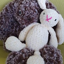 My project in Amigurumi: So much fun making Rabbits!. Arts, and Crafts project by Laura Debello - 02.04.2021