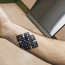 HolisticJess Tattoo. Desenho de tatuagens, Ilustração tradicional, e Desenho projeto de Jessica Palomino Ferreyra - 25.01.2021