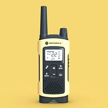 Walkie talkie Motorola. Un proyecto de 3D, Diseño, Diseño 3D, Diseño de producto, Diseño industrial y Diseño mobile de Mauricio Ercoli - 29.01.2021