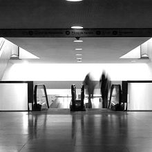 Metro Porto. Un projet de Photographie argentique de Pedro Almeida - 30.06.2010