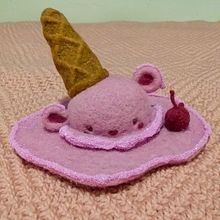 Heladoso de fresa con cereza. Art To, and s project by Gabriela Vargas Bedoya - 01.31.2021