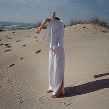 Chained Fashion Film Spot. Un projet de Direction artistique, St, lisme, Création de costumes , et Photographie de mode de Nadia García Salas - 01.01.2019