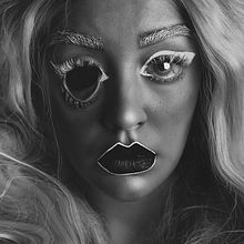 Black and white artworks. Un proyecto de Autorretrato Fotográfico, Composición fotográfica y Fotografía de retrato de Krishna VR - 02.02.2021
