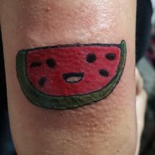 Sandía Kawaii. Un projet de Conception de tatouage de tikiciatoys - 03.02.2021