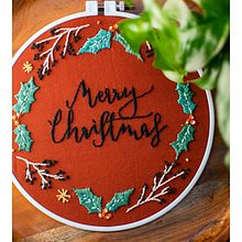 First ever Embroidery: Christmas Pattern from DMC. Un progetto di Artigianato e Ricamo di Nene - 10.12.2020