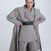 MODEM - AW 2021. Un projet de Br, ing et identité, Conseil créatif, Créativité, Design , St, lisme, Création de costumes , et Photographie de mode de André Boffano - 25.01.2021