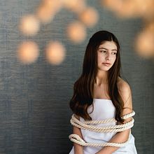 Mi Proyecto del curso: Retrato fotográfico editorial: luz y creatividad. Photograph, Fine-Art Photograph, Studio Photograph, and Commercial Photograph project by karla_sotelo_photography - 02.09.2021