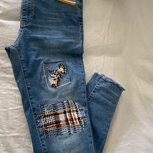 Mi Proyecto del curso: Bordado: reparación de prendas Ein Projekt aus dem Bereich Stickerei, Nähen, DIY, Upc und cling von Danya Rivera - 28.08.2021