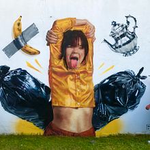 Mural Bjork hecho en la casa de Femigangsta, Buenos Aires Argentina. Realizado con aerosol y pintura a la tiza. Un proyecto de Arte urbano, Dibujo realista y Pintura de Maximiliano Bagnasco - 11.02.2021