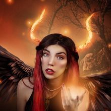 Angeles y demonios. Un proyecto de Autorretrato Fotográfico, Concept Art, Fotografía artística, Fotomontaje y Retoque fotográfico de Carla Matamoros - 11.02.2021