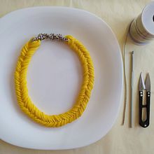 Meu projeto do curso: Criação de joalheria têxtil. Arts, Crafts, Sewing, Crochet, Accessor, Design, and Fiber Arts project by soniacoelho - 02.13.2021