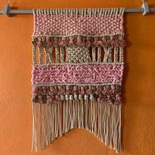 Mi Proyecto del curso: Introducción al macramé: creación de un tapiz decorativo. Macramé project by erikaloredo - 02.15.2021