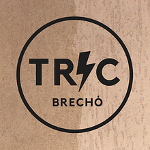 TRIC BRECHÓ - Branding - Instagram. Commercial Photograph, Br, ing, Identit, Photographic Composition, Creative Consulting, Creativit, Design, Information Design, Product Design & Instagram Marketing project by Alessandra Bonholi Barbosa - 12.07.2020