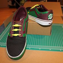 Old Vans restoration and customization based on Boba Fett from Star Wars. Een project van Schoenenontwerp van susanalav - 17.02.2021