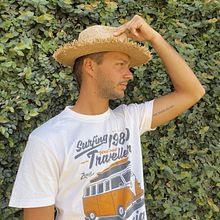 Mi Proyecto del curso: sombrero de playa, sensaciones encontradas y objetos relacionados. Een project van Lifest, le fotografie y Fotografie voor Instagram van Lola Naguila - 18.02.2021