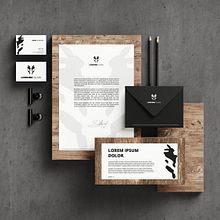 Looking glass. Projekt z dziedziny Br, ing i ident i fikacja wizualna użytkownika Cindy Gómez - 19.02.2021