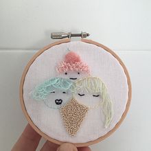 Mi Proyecto del curso: Introducción al bordado con aguja mágica. Un proyecto de Bordado de flor_atencia - 19.02.2021