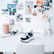 Bryan Stepwise . Photograph, Fashion Photograph, and Product Photograph project by Beatriz Tormenta - 02.22.2021